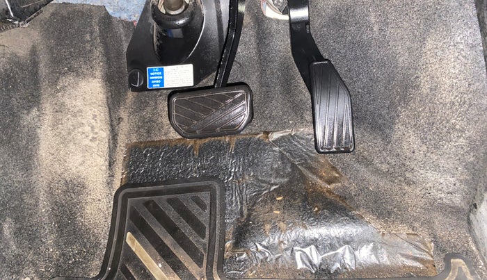 2017 Maruti IGNIS DELTA 1.2 AMT, Petrol, Automatic, 33,191 km, Pedals