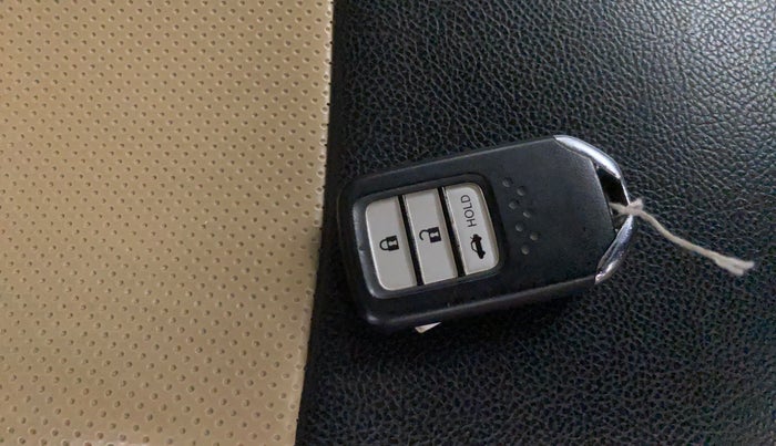 2021 Honda Amaze 1.2L I-VTEC VX CVT, Petrol, Automatic, 23,875 km, Key Close Up