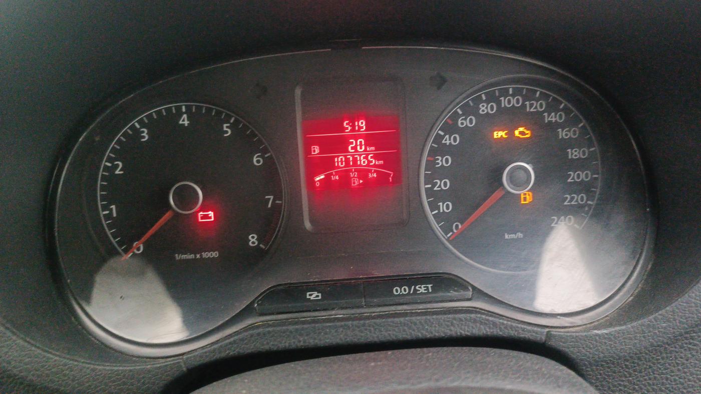 2012 Volkswagen Polo HIGHLINE1.2L, Petrol, Manual, 1,07,764 km, Odometer Image