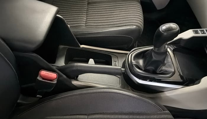 2022 KIA CARENS PRESTIGE PLUS 1.5 DIESEL 7 STR, Diesel, Manual, 19,482 km, Gear Lever