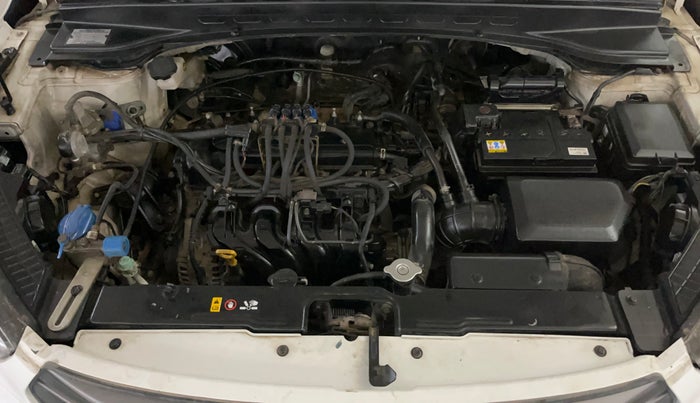 2016 Hyundai Creta E PLUS 1.6 PETROL, CNG, Manual, 1,25,577 km, Engine View