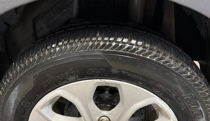 2016 Ford Figo Aspire TITANIUM 1.2 PETROL, Petrol, Manual, 49,925 km, Left Rear Tyre Tread