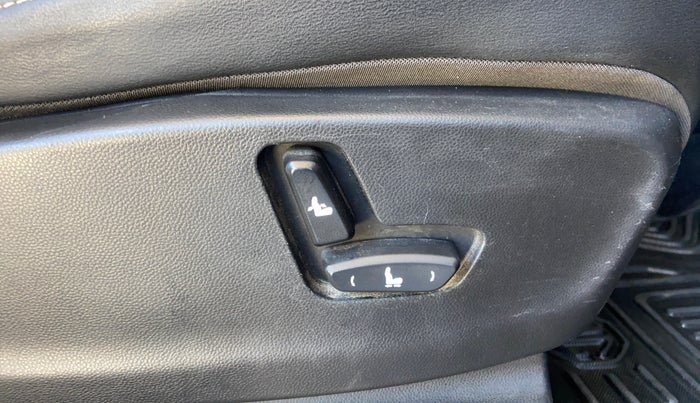 2020 MG HECTOR SHARP 1.5 DCT PETROL, Petrol, Automatic, 86,834 km, Driver Side Adjustment Panel