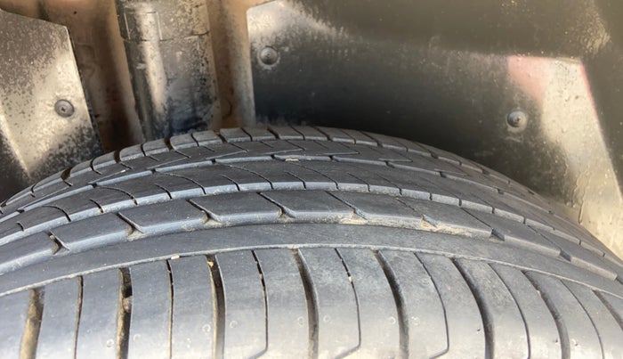 2020 MG HECTOR SHARP 1.5 DCT PETROL, Petrol, Automatic, 86,834 km, Right Rear Tyre Tread