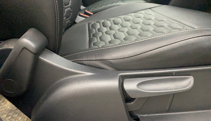 2021 Volkswagen Polo HIGHLINE PLUS 1.0L TSI AT, Petrol, Automatic, 18,476 km, Driver Side Adjustment Panel