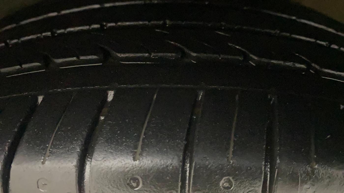 2021 Volkswagen Polo HIGHLINE PLUS 1.0L TSI AT, Petrol, Automatic, 18,556 km, Left Front Tyre Tread