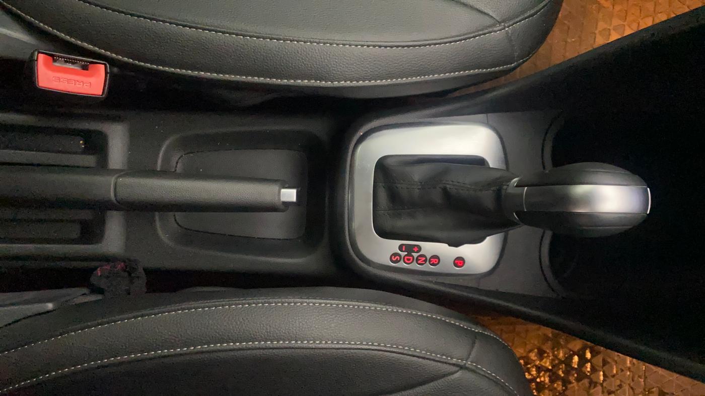 2021 Volkswagen Polo HIGHLINE PLUS 1.0L TSI AT, Petrol, Automatic, 18,556 km, Gear Lever