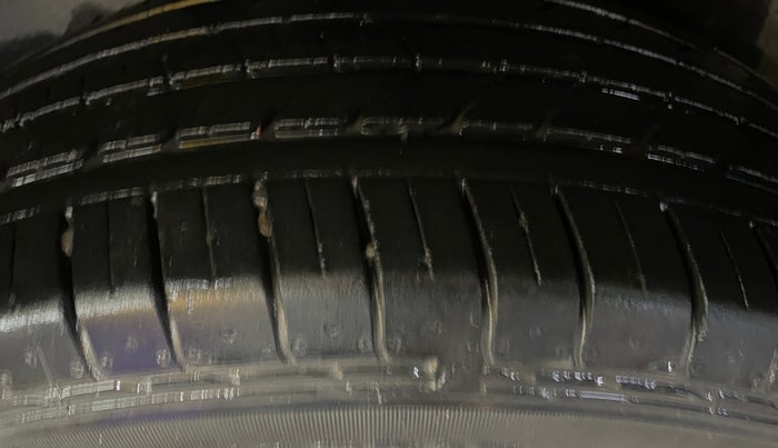 2019 MG HECTOR SHARP 1.5 DCT PETROL, Petrol, Automatic, 28,798 km, Right Rear Tyre Tread