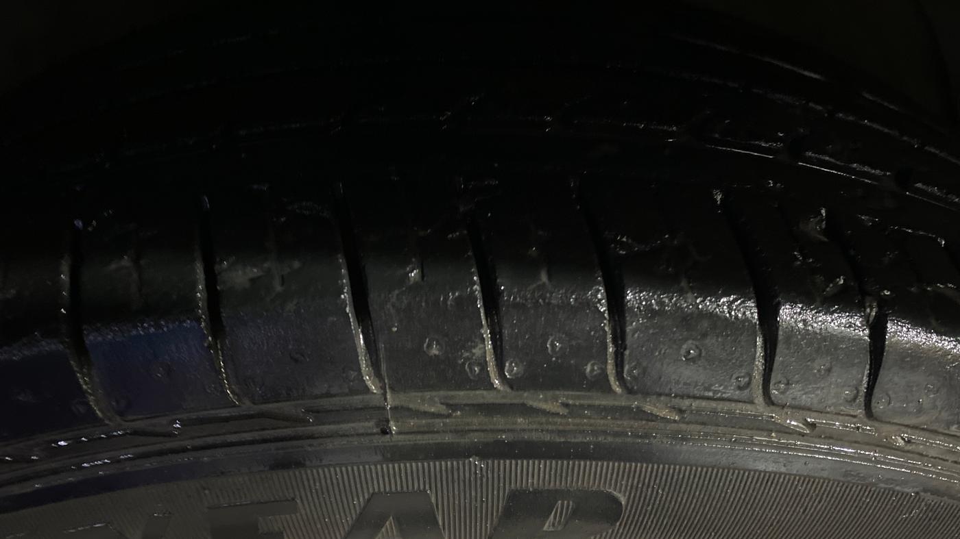 2019 MG HECTOR SHARP 1.5 DCT PETROL, Petrol, Automatic, 28,798 km, Left Front Tyre Tread