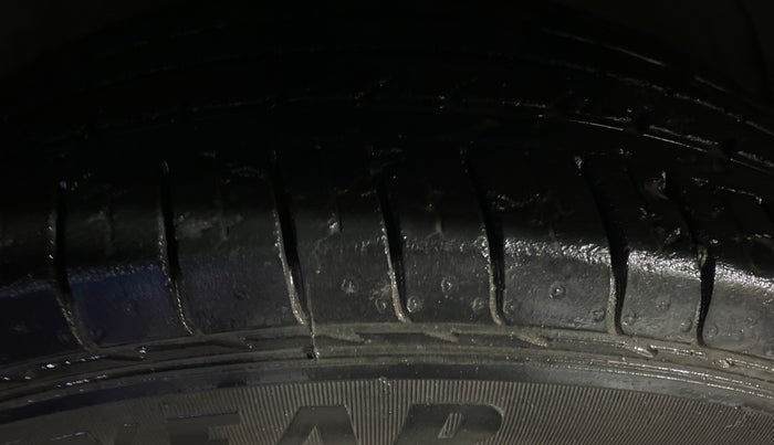 2019 MG HECTOR SHARP 1.5 DCT PETROL, Petrol, Automatic, 28,798 km, Left Front Tyre Tread