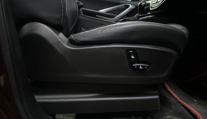 2019 MG HECTOR SHARP 1.5 DCT PETROL, Petrol, Automatic, 28,798 km, Driver Side Adjustment Panel