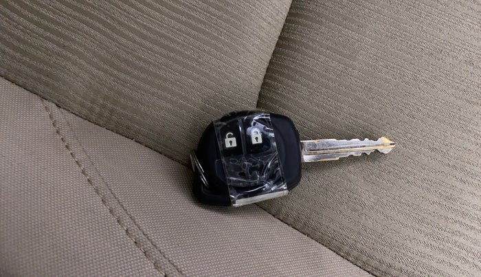 2017 Maruti Ciaz SIGMA 1.4 MT PETROL, Petrol, Manual, 73,236 km, Key Close Up