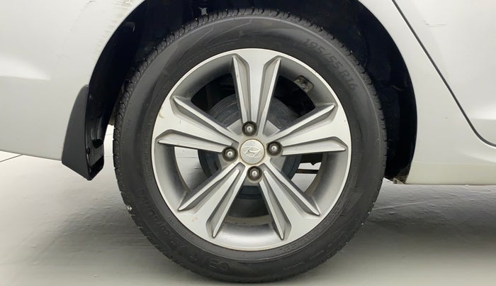 2018 Hyundai Verna 1.6 SX VTVT, Petrol, Manual, 52,858 km, Right Rear Wheel