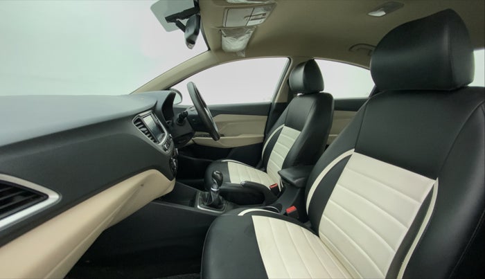 2018 Hyundai Verna 1.6 SX VTVT, Petrol, Manual, 52,858 km, Right Side Front Door Cabin