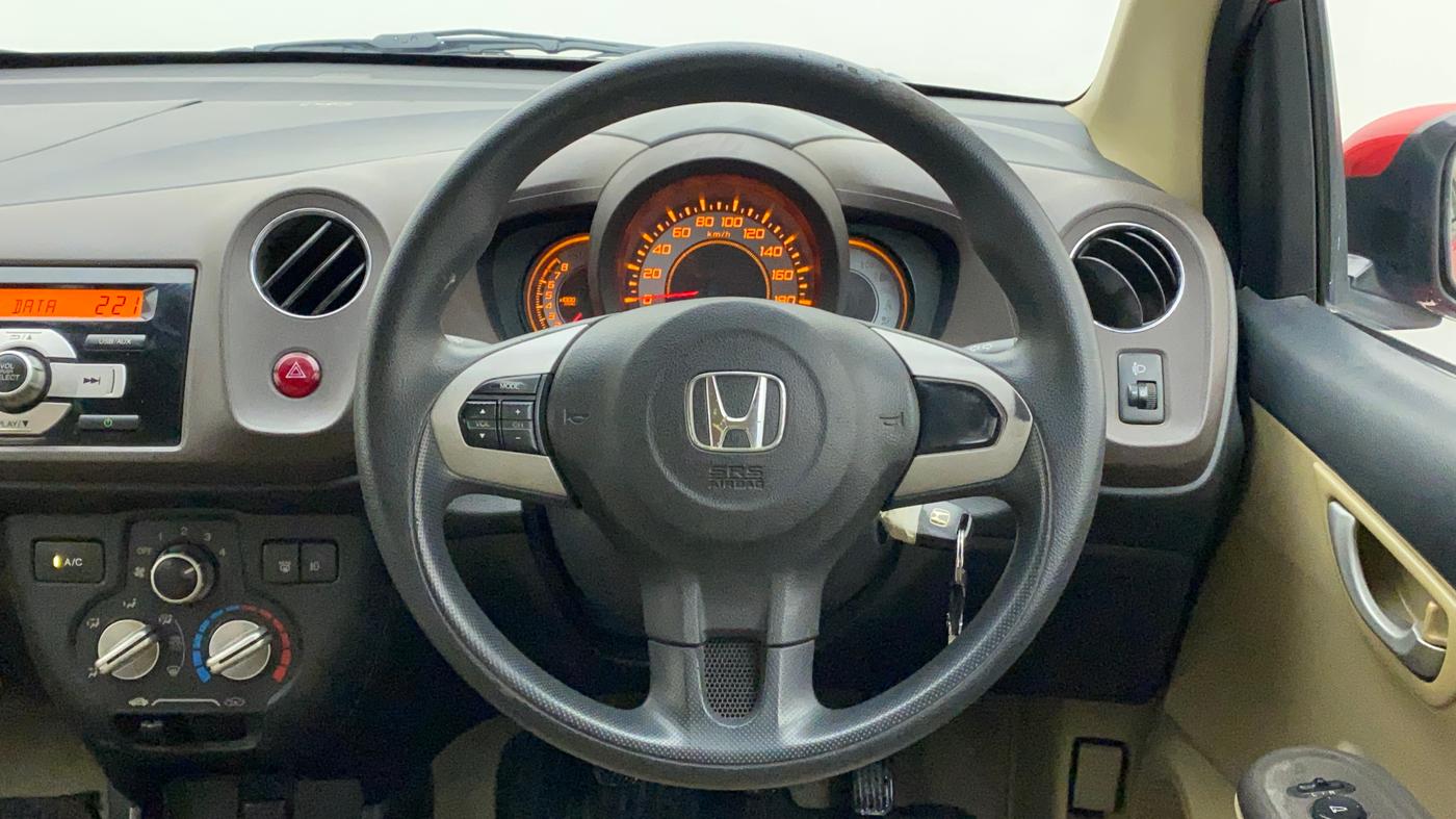 2013 Honda Brio VX MT, Petrol, Manual, 50,325 km, Steering Wheel Close Up