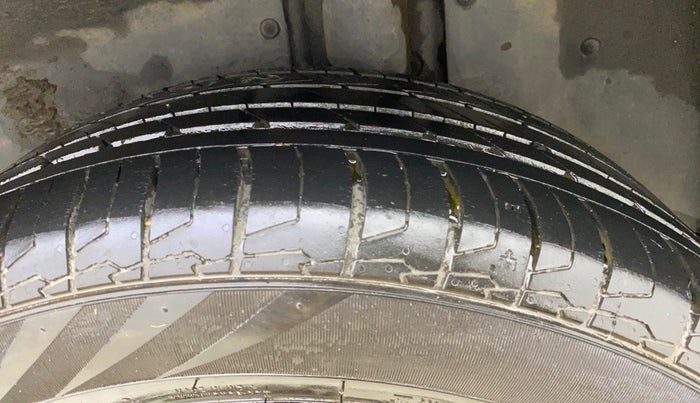 2020 MG HECTOR PLUS SHARP 2.0 DIESEL TURBO MT 6-STR, Diesel, Manual, 58,494 km, Left Rear Tyre Tread