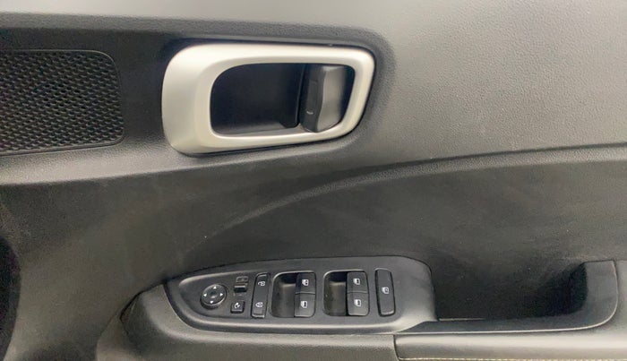 2019 Hyundai VENUE SX 1.0 (O) TURBO, Petrol, Manual, 64,336 km, Driver Side Door Panels Control