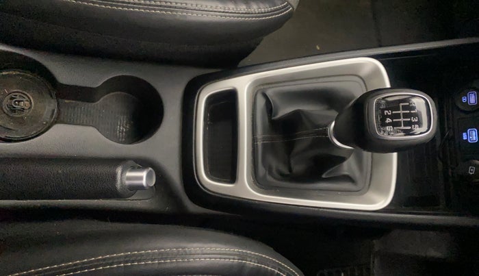 2019 Hyundai VENUE SX 1.0 (O) TURBO, Petrol, Manual, 64,336 km, Gear Lever