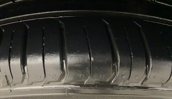 2019 Hyundai VENUE SX 1.0 (O) TURBO, Petrol, Manual, 64,336 km, Right Front Tyre Tread