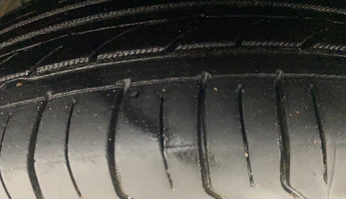 2018 Hyundai Grand i10 SPORTZ 1.2 KAPPA VTVT, Petrol, Manual, 63,426 km, Left Front Tyre Tread