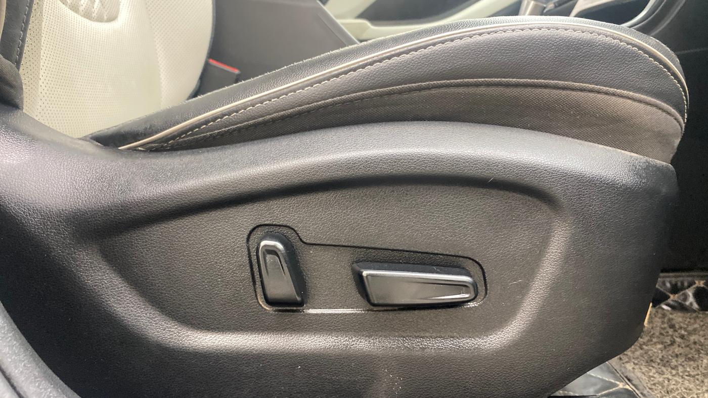 2021 Hyundai Creta SX (O) AT 1.5 DIESEL, Diesel, Automatic, 1,05,005 km, Driver Side Adjustment Panel