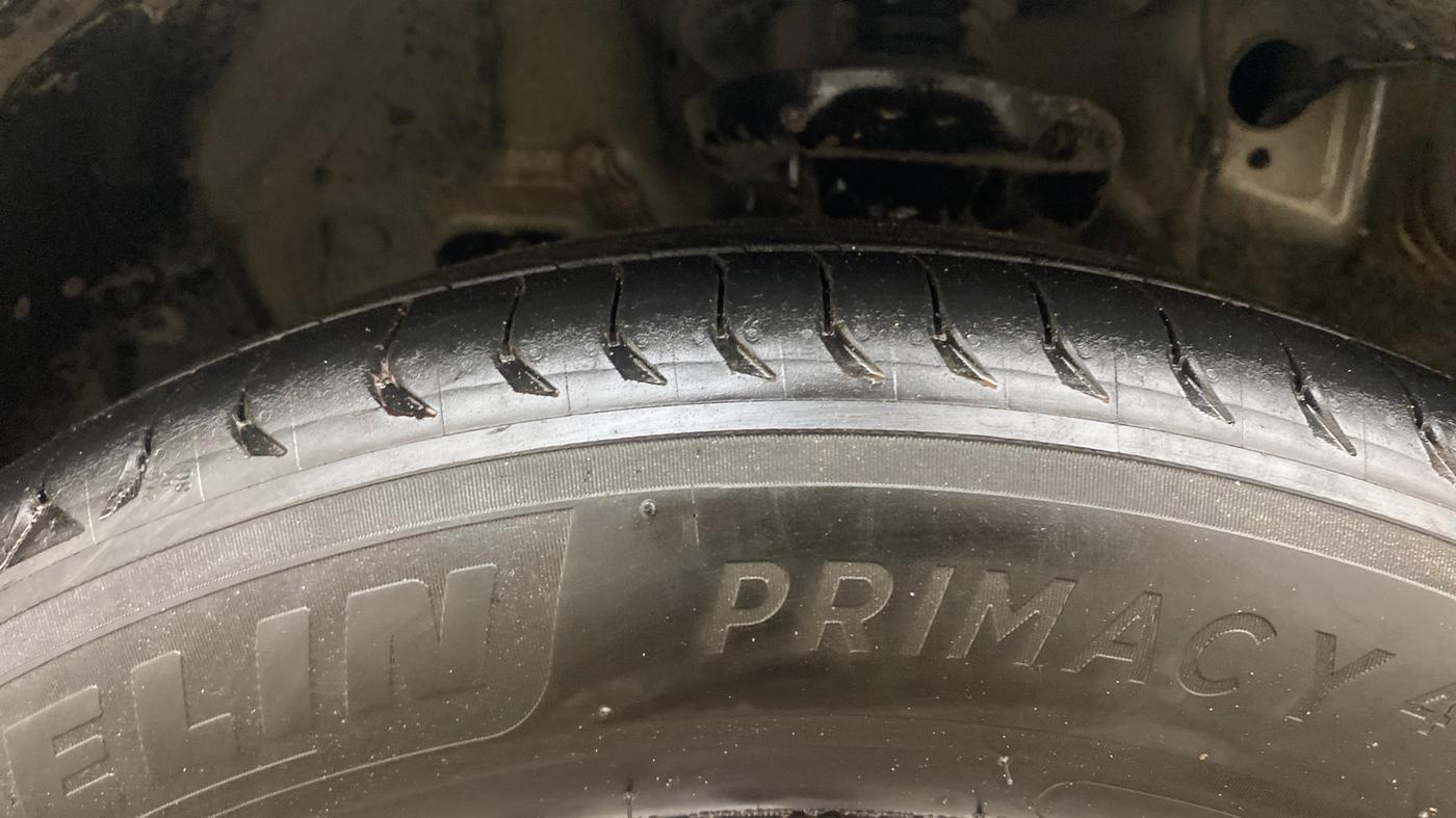 2021 Hyundai Creta SX (O) AT 1.5 DIESEL, Diesel, Automatic, 1,05,005 km, Left Front Tyre Tread