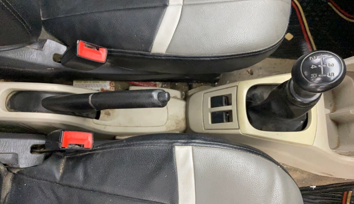 2021 Maruti Alto LXI, Petrol, Manual, 1,04,562 km, Gear Lever