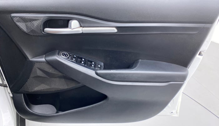 2020 KIA SELTOS HTK PLUS 1.5 DIESEL, Diesel, Manual, 53,423 km, Driver Side Door Panels Control