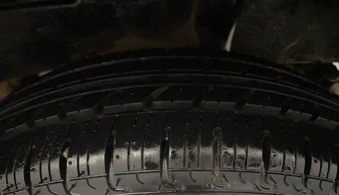 2017 Renault Kwid RXT 1.0, Petrol, Manual, 36,491 km, Left Rear Tyre Tread