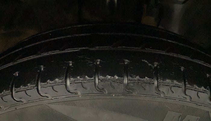 2017 Renault Kwid RXT 1.0, Petrol, Manual, 36,491 km, Right Front Tyre Tread