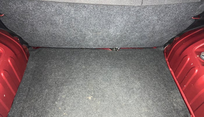 2017 Renault Kwid RXT 1.0, Petrol, Manual, 36,491 km, Boot Inside