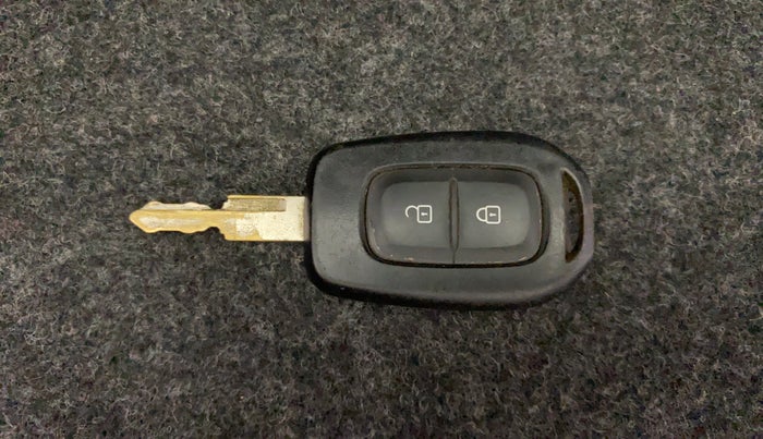 2017 Renault Kwid RXT 1.0, Petrol, Manual, 36,491 km, Key Close Up