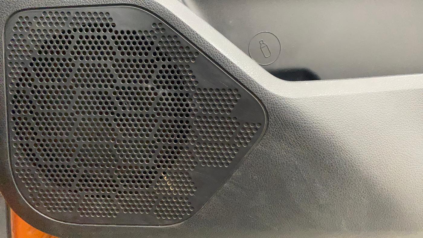 2019 Tata Harrier XZ 2.0L, Diesel, Manual, 88,244 km, Speaker