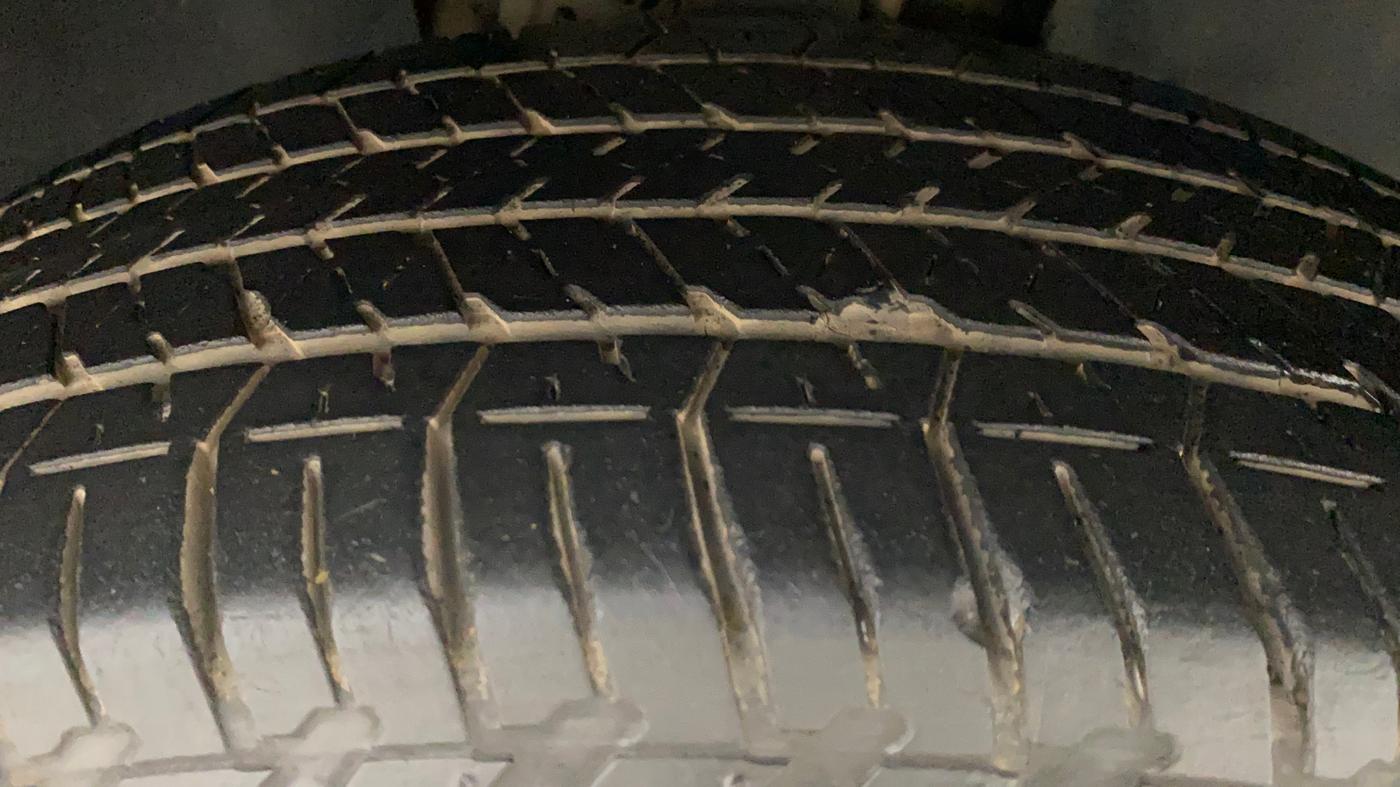 2019 Tata Harrier XZ 2.0L, Diesel, Manual, 88,244 km, Right Front Tyre Tread