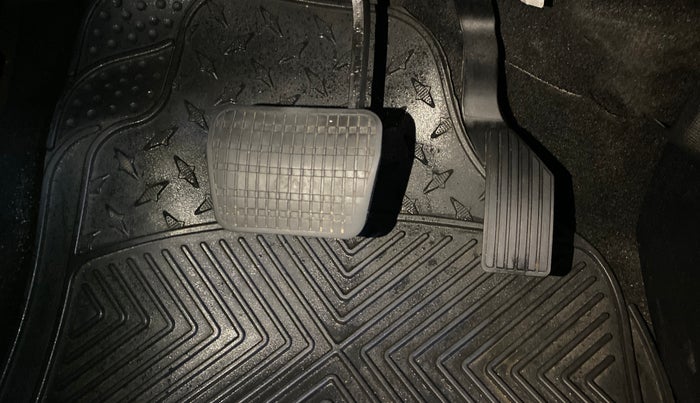 2022 Tata NEXON XMA SUNROOF PETROL, Petrol, Automatic, 27,827 km, Pedals