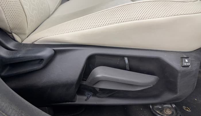 2022 Tata NEXON XZA PLUS (L), Petrol, Automatic, 40,832 km, Driver Side Adjustment Panel