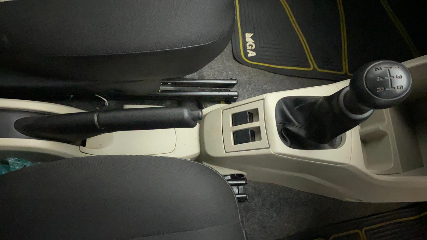 2021 Maruti Alto VXI, Petrol, Manual, 17,002 km, Gear Lever