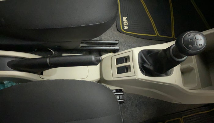 2021 Maruti Alto VXI, Petrol, Manual, 17,002 km, Gear Lever