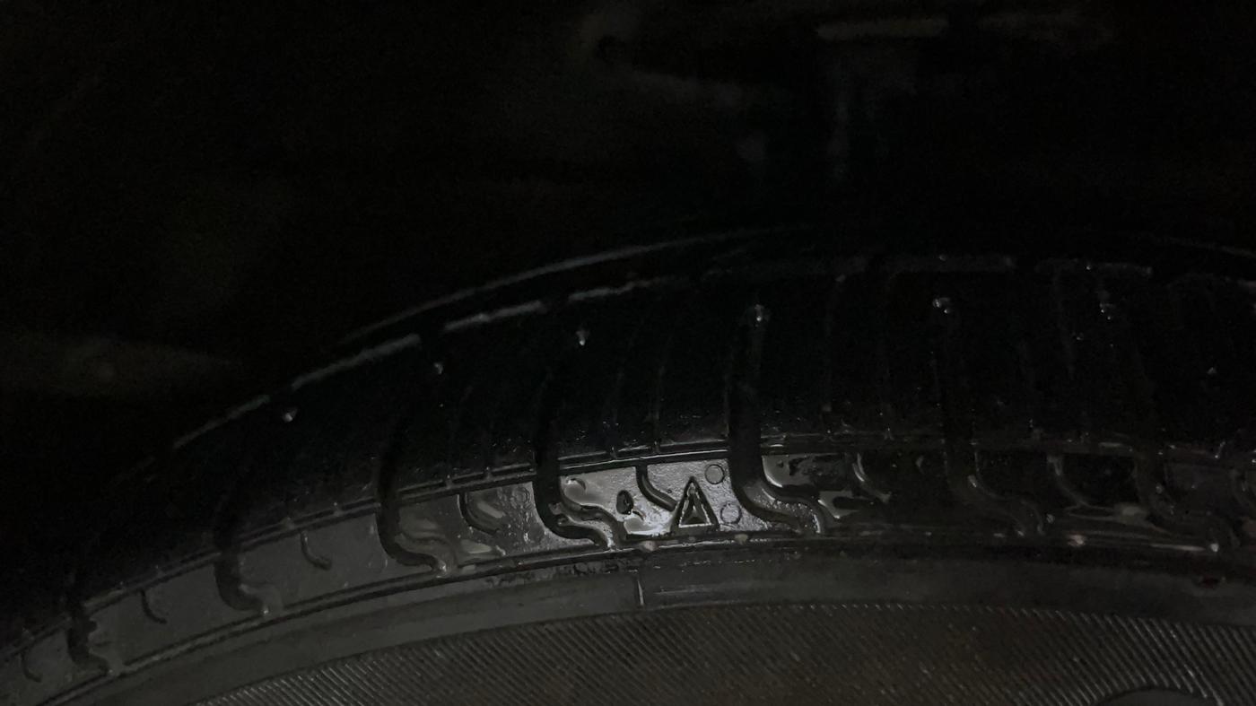 2018 Maruti Ciaz DELTA 1.5 SHVS MT PETROL, Petrol, Manual, 82,158 km, Right Front Tyre Tread