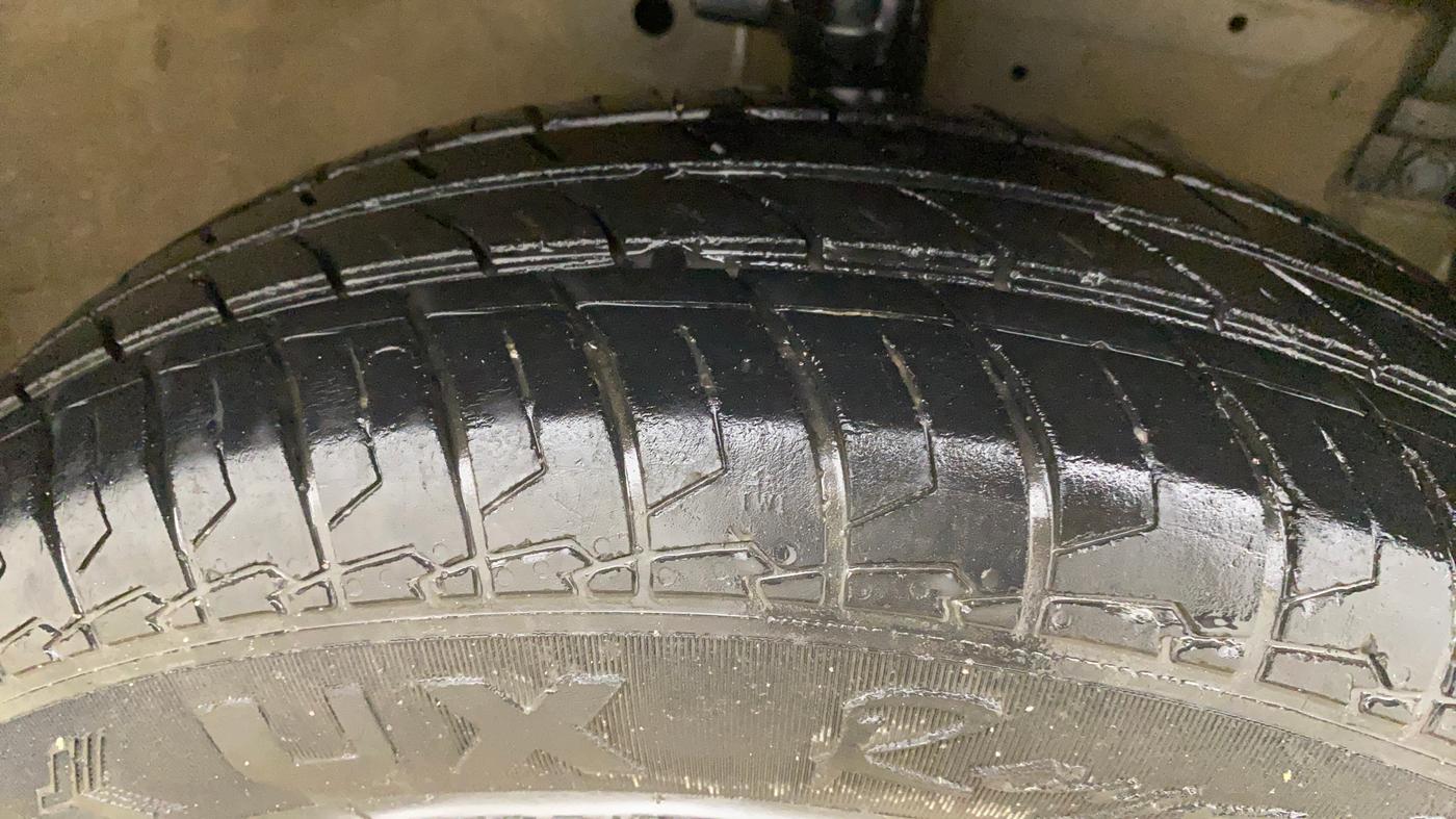 2016 Maruti Swift Dzire VXI, Petrol, Manual, 73,811 km, Right Front Tyre Tread