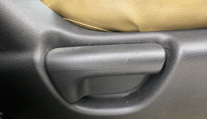 2016 Honda City 1.5L I-DTEC V, Diesel, Manual, 1,11,970 km, Driver Side Adjustment Panel