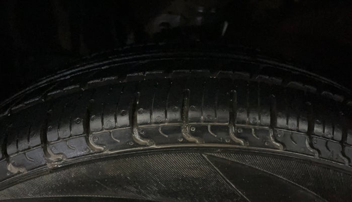 2021 Maruti New Wagon-R LXI CNG (O) 1.0, CNG, Manual, 62,228 km, Left Front Tyre Tread