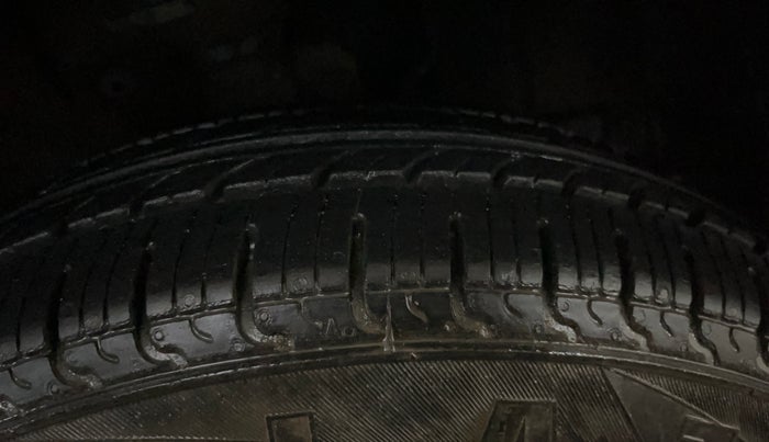 2021 Maruti New Wagon-R LXI CNG (O) 1.0, CNG, Manual, 62,228 km, Right Front Tyre Tread