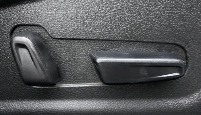 2019 KIA SELTOS GTX + AT PETROL, Petrol, Automatic, 51,747 km, Driver Side Adjustment Panel