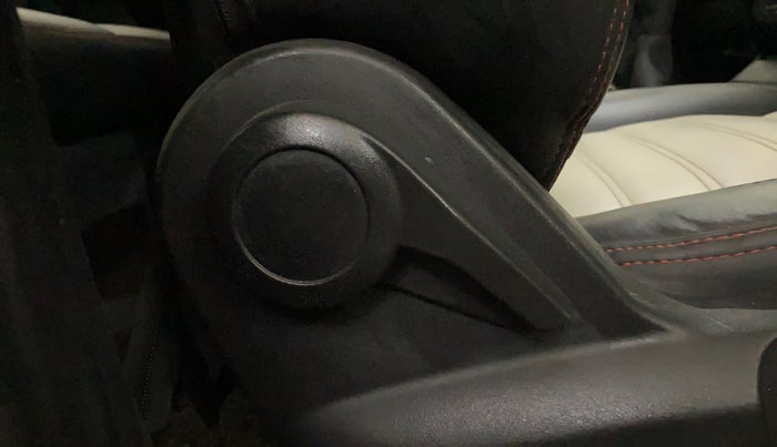 2022 Tata PUNCH PURE MT, Petrol, Manual, 24,170 km, Driver Side Adjustment Panel