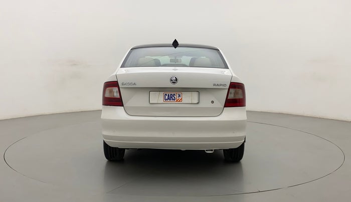 2015 Skoda Rapid 1.5 TDI CR ELEGANCE PLUS BLACK PACKAGE AT, Diesel, Automatic, 85,704 km, Back/Rear