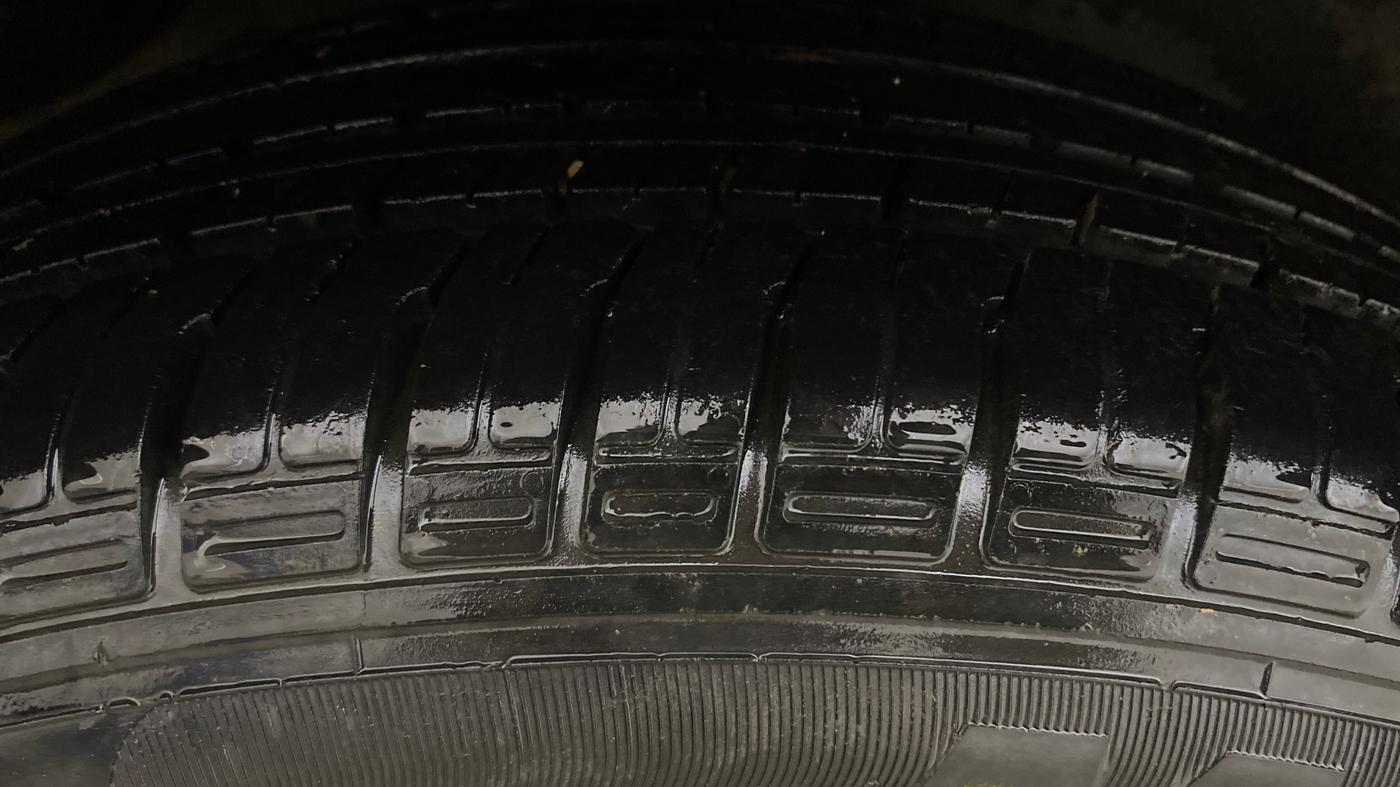 2015 Hyundai Creta SX PLUS 1.6 PETROL, Petrol, Manual, 88,888 km, Right Rear Tyre Tread