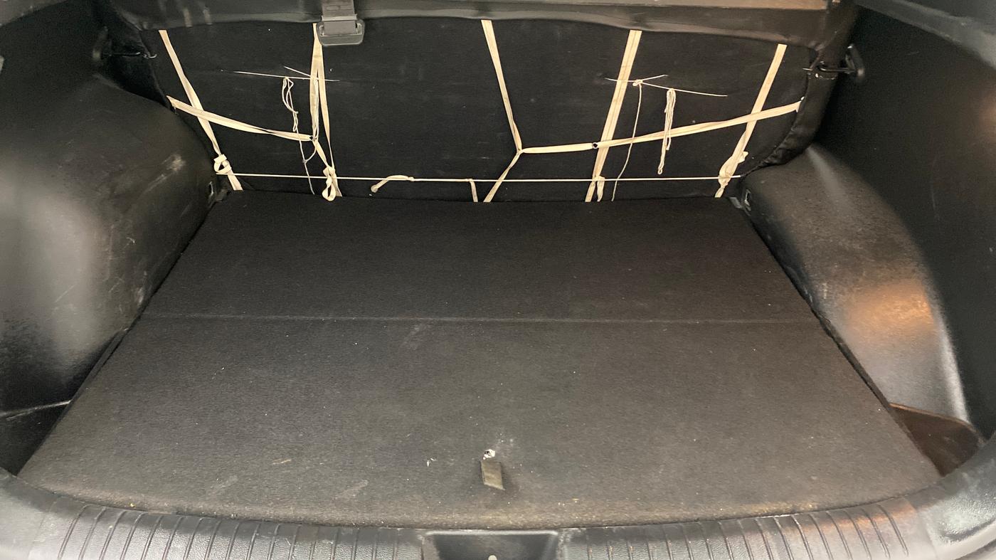 2015 Hyundai Creta SX PLUS 1.6 PETROL, Petrol, Manual, 88,888 km, Boot Inside