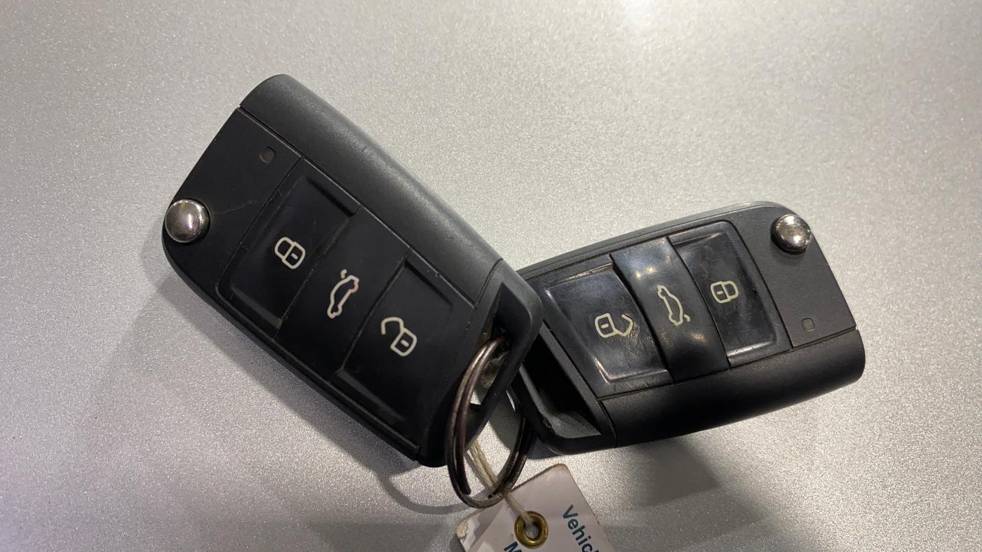 2021 Skoda KUSHAQ AMBITION 1.0L TSI MT, Petrol, Manual, 54,738 km, Key Close Up