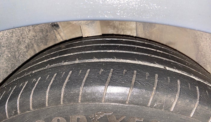 2021 Skoda KUSHAQ AMBITION 1.0L TSI MT, Petrol, Manual, 54,738 km, Right Front Tyre Tread